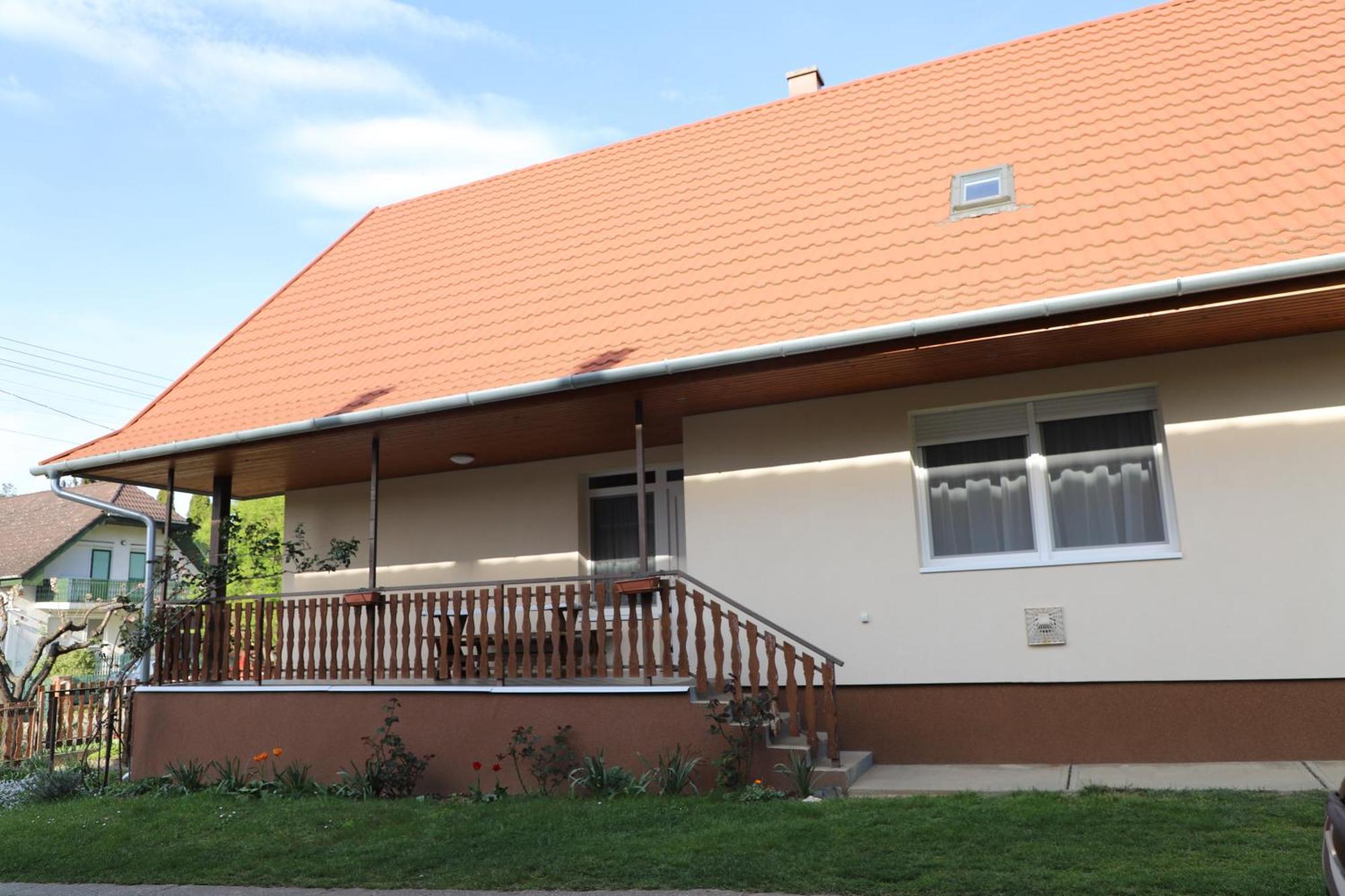 Attila Vendégház Balatonboglár Exterior foto