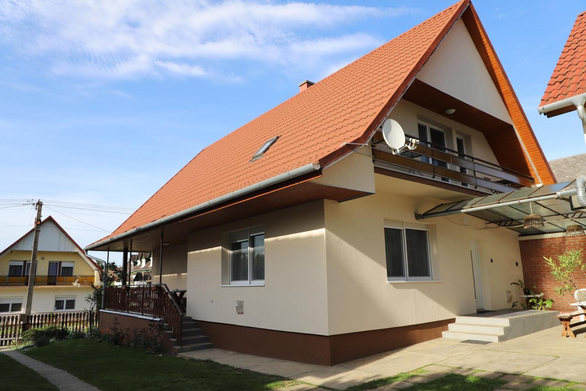 Attila Vendégház Balatonboglár Exterior foto